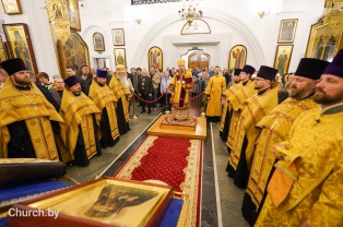 В канун Недели 18-й по Пятидесятнице Митрополит Вениамин совершил всенощное бдение в Свято-Духовом кафедральном соборе города Минска